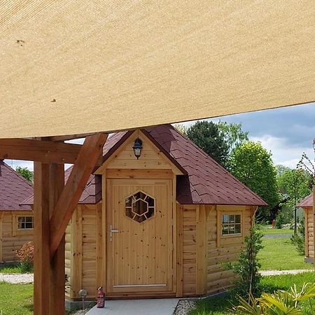 Camping Le Vallage Attigny Bagian luar foto
